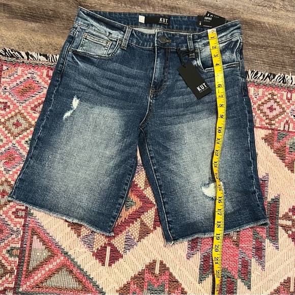KUT from the Kloth Sophie Destruction Detail Fray Hem Bermuda Jean Shorts NWT - Picture 5 of 7